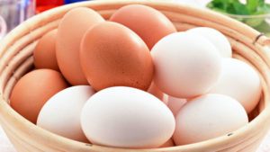 Fresh-Brown-and-White-Shell-Chicken-Eggs